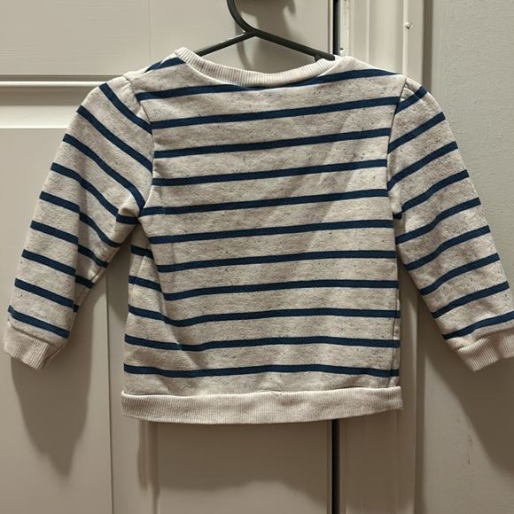 Old Navy girls crewneck 12-18M - Picture 2 of 2